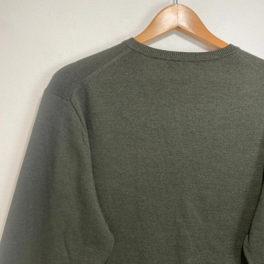 Banana Republic Mens Extra Fine Italian Merino Wool V-Neck Sweater Olive Green L